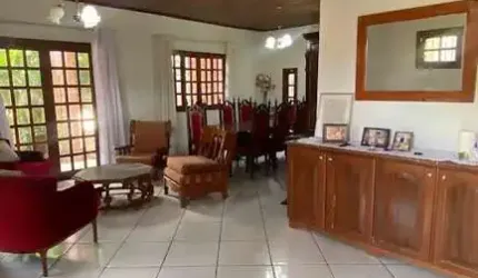 Casa com 2 quartos a venda no pq 10