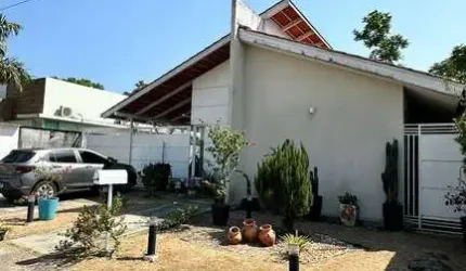 Casa no Condomínio Reserva das Flores, 4 quartos - Venda