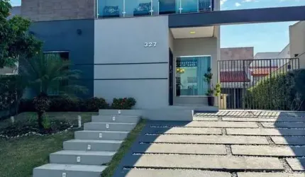 Casa duplex em condomínio Passaredo