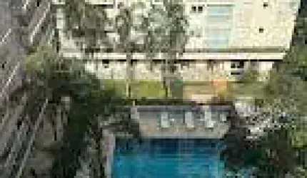 Morumbi. Apartamento com varanda em condomínio clube. Laser total