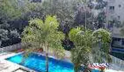 Apartamento em condomínio clube local seguro, aceita pets