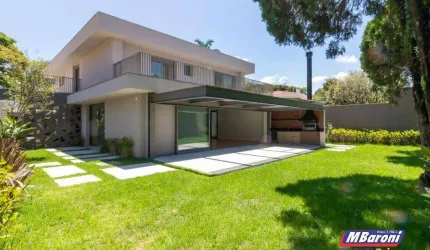 Casa com 4 suítes para locação no Alto de Pinheiros