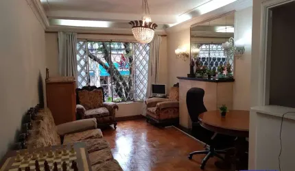Casa Grande de 280m² de terreno de 2 andares no Jardins.