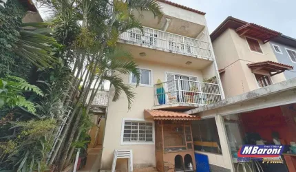 VENDE-SE CASA INCRÍVEL 03 ANDARES AO LADO DO SHOPPING INTERLAGOS! 280m2