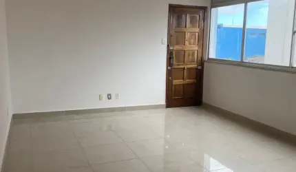 Apartamento com 3/4 em Nazaré