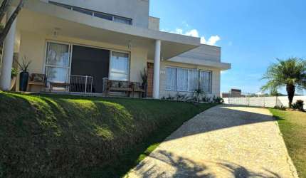 Venda de Casa em Condomínio no Vale do Sol: 3 Quartos, 1 Suíte, 2 Salas, 6 Vagas, 680m² em Bom Jesus dos Perdões-SP.