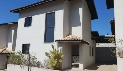 SOBRADO EM CONDOMINIO 3 QUARTOS