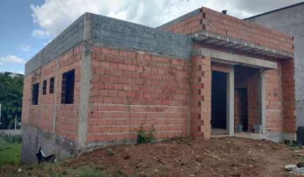 CASA NOVA TERREA AMPLA BAIRRO NOBRE