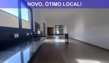 CASA NOVA COM QUINTAL AMPLO ALTO, 3 SUÍTES + CLOSET