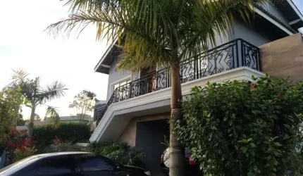 Casa em Condomínio à Venda em Atibaia-SP: 3 Quartos, 1 Suíte, 2 Salas, 2 Banheiros, 4 Vagas e 300m² de Área!