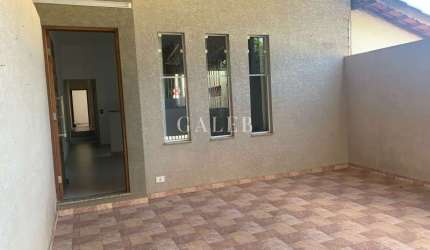 Imperdível Casa à Venda em Atibaia-SP - 3 Quartos, 1 Suíte, 2 Banheiros e 2 Vagas de Garagem no Jardim Brogotá!