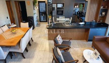 Impecável Residência à Venda em Atibaia-SP, Jardim Paulista: 5 Quartos, 1 Suíte, 3 Salas, 5 Banheiros, 3 Vagas, 260m²