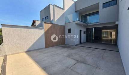 Vende-se Casa de Alto Padrão no Jardim Belvedere, Volta Redonda, RJ: Oportunidade Única de Moradia
