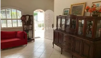OPORTUNIDADE INCRÍVEL: CASA COM 3 QUARTOS, 1 SUÍTE, PISCINA, CHURRASQUIRA E VAGA DE GARAGEM A VENDA