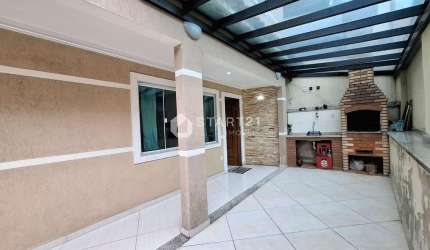 Casa Duplex dos Sonhos no Bairro Ano Bom em Barra Mansa - 3 Quartos, Suíte com Hidromassagem