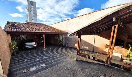 Casa Terrea na Rua Marechal Floriano Peixoto