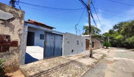 2 Casas à Venda com 2 dormitórios, 360,00m² no mesmo lote