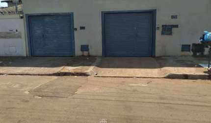2 Casas no mesmo lote - á venda - Prox. ao Passeio das Aguas
