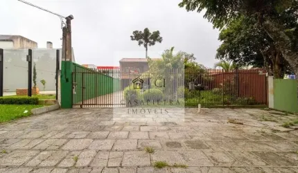 Sobrado com quintal no Bairro Bacacheri 4 quartos 400m2