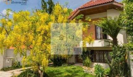 Casa Alto Padrão Com um total de 500 m² no Santa felicidade