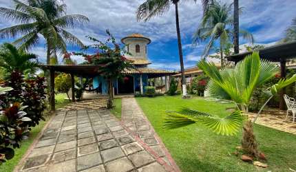 Belíssima casa 5 quartos em condomínio pé na areia