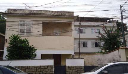 2 Casas à venda na Rua Campesina Friburguense
