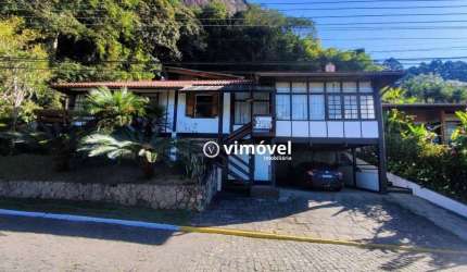 Mansão de Alto Padrão no Condomínio Sítio da Pedra – Nova Friburgo/RJ