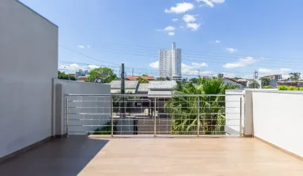 CASA COM BELA ÁREA GOURMET