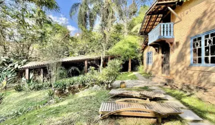 Casa com 3 quartos à venda na Rua do Pedregal, 230, Jardim Branca Flor, Embu das Artes por R$ 1.600.000