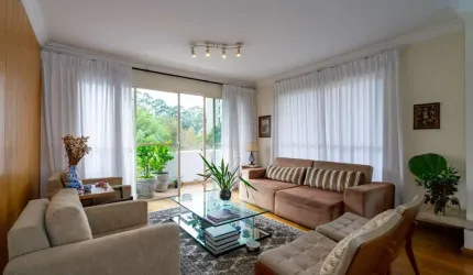 Apartamento tipo para venda com 3 quartos, sendo 1 suíte, 185m²