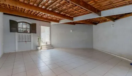 Sobrado para venda com 3 quartos, sendo 1 suíte, 200m²