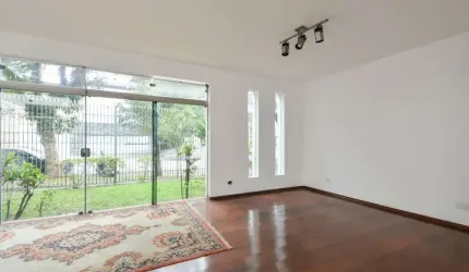 Sobrado para venda com 4 quartos, sendo 2 suítes, 331m²