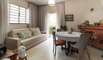 Casa tipo para venda com 4 quartos, sendo 2 suítes, 128m²