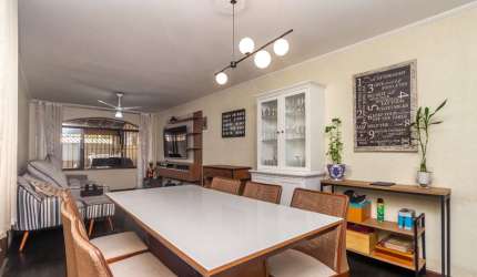 Sobrado para venda com 3 quartos, sendo 1 suíte, 125m²