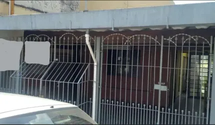 Casa tipo para venda com 6 quartos, 188m²