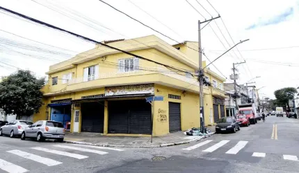Casa tipo para venda com 3 quartos, 720m²