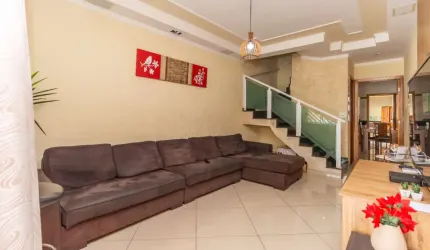 Sobrado para venda com 3 quartos, sendo 2 suítes, 117m²