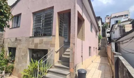 Casa tipo para venda com 5 quartos, 185m²