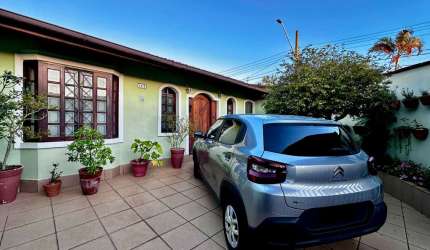Casa tipo para venda com 3 quartos, sendo 1 suíte, 118m²