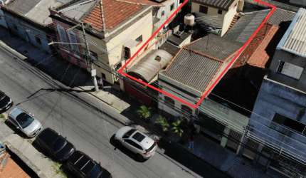 Casa tipo para venda com 10 quartos, sendo 2 suítes, 223m²