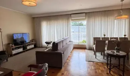 Casa tipo para venda com 3 quartos, sendo 2 suítes, 325m²