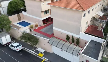 Casa em condomínio para venda com 3 quartos, sendo 1 suíte, 140m²