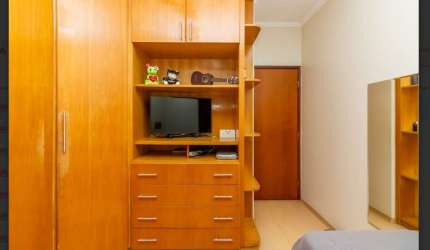 Sobrado para venda com 3 quartos, sendo 1 suíte, 143m²