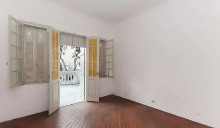 Casa tipo para venda com 5 quartos, 250m²
