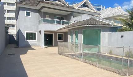 Ótima residência 4 Qtos semimobiliado