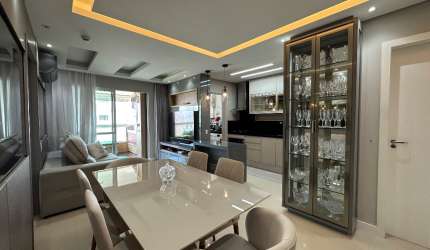 Lindo apartamento no Estreito condomínio Clube