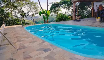 Chácara para Venda em Igaratá, Parque Alpina, 2 dormitórios, 1 banheiro, 4 vagas
