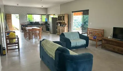 Chácara para Venda em Igaratá, Estrada do Peixe, 4 dormitórios, 1 suíte, 2 banheiros, 2 vagas