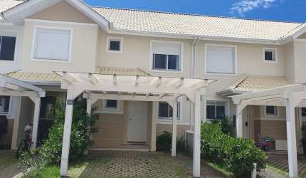 Linda casa em condomínio, 2 suítes no Morro das Pedras - Florianópolis/SC