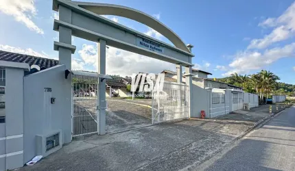 Casa em condomínio fechado com 2 quartos à venda na Rua João Honorato da Silveira, 10, Forquilhas, São José por R$ 275.000